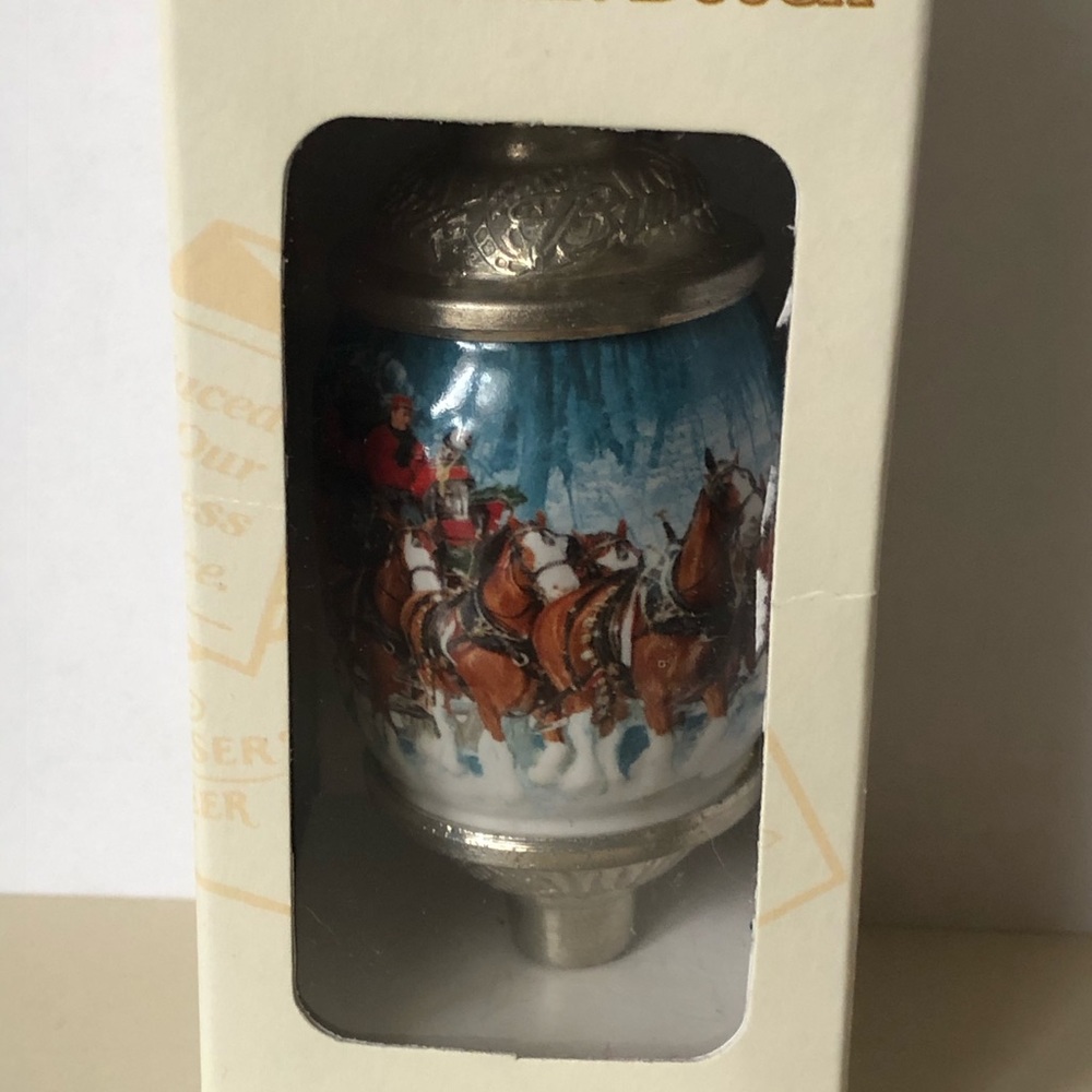 Anheuser Busch 2007 Holiday Ornament - Picture 8 of 8